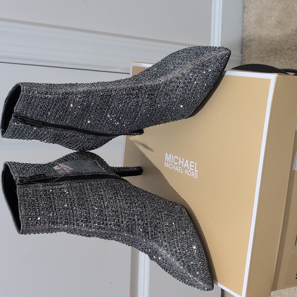 NWT Michael Kors Sparkling Katerina Silver Ankle Booties - Picture 3 of 14